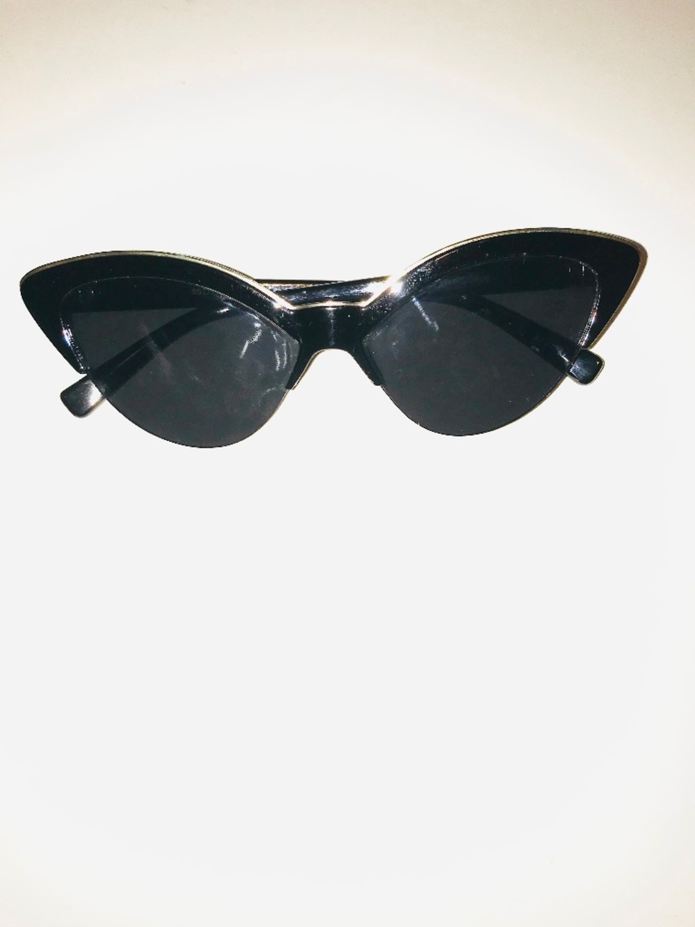 Black Cat Eye Sunglasses Gold Top Bar Rimless Dark Lenses Frameless Retro Shades